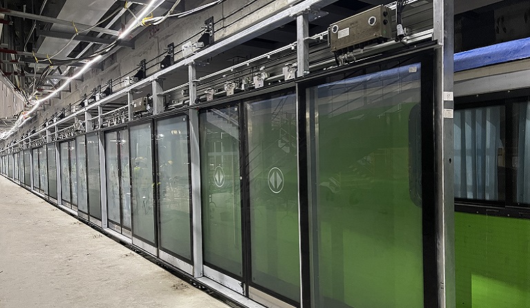 �ڲ���רҵ�������Ϊ�����黯ױ��ʽվ̨�������ڵ���8����˳�������״�װ��